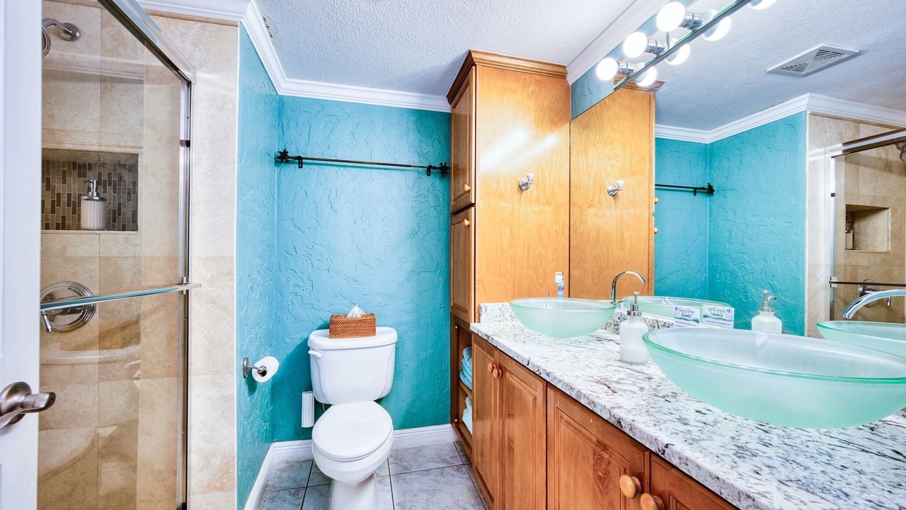 Photo of Bathroom in Seven Mile Beach