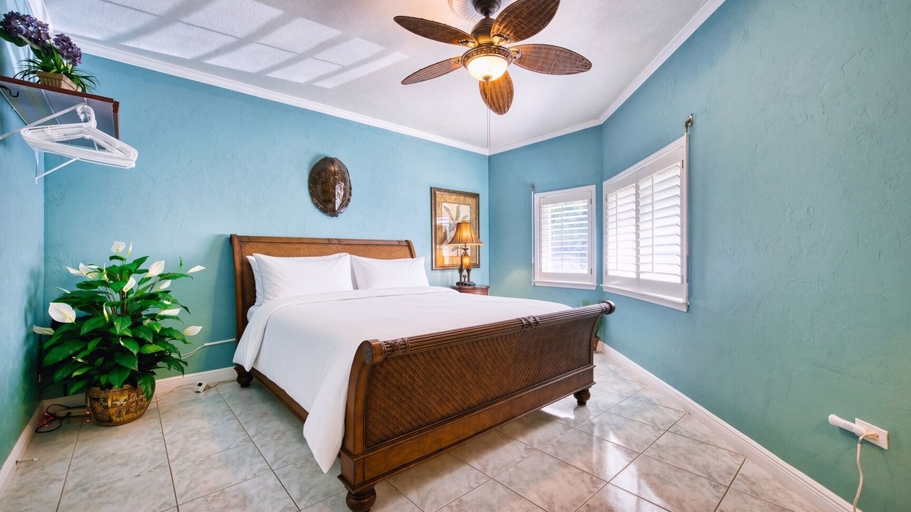 Photo of Bedroom in Seven Mile Beach