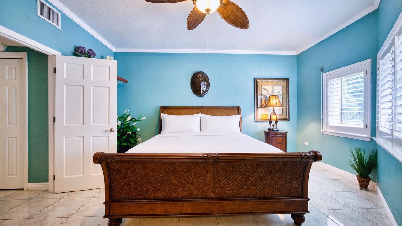 Photo of Bedroom in Seven Mile Beach