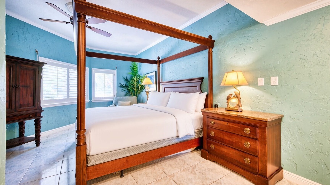 Photo of Bedroom in Seven Mile Beach