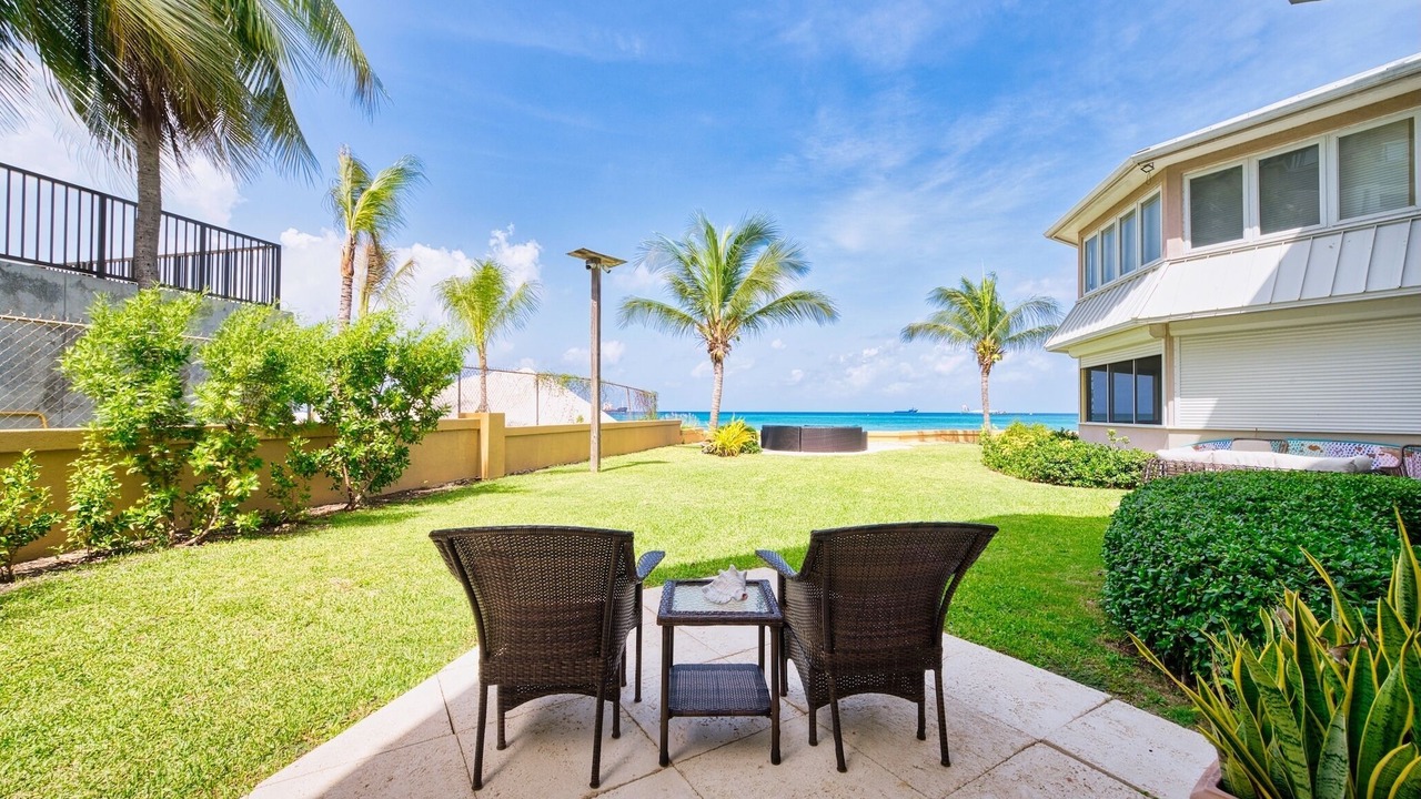 Photo of Patio Balcony in Seven Mile Beach