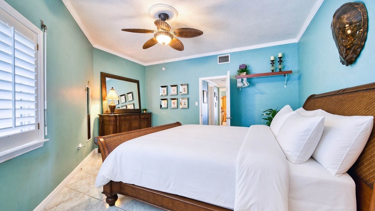 Photo of Bedroom in Seven Mile Beach