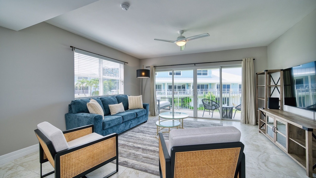 Photo of Livingroom in Seven Mile Beach