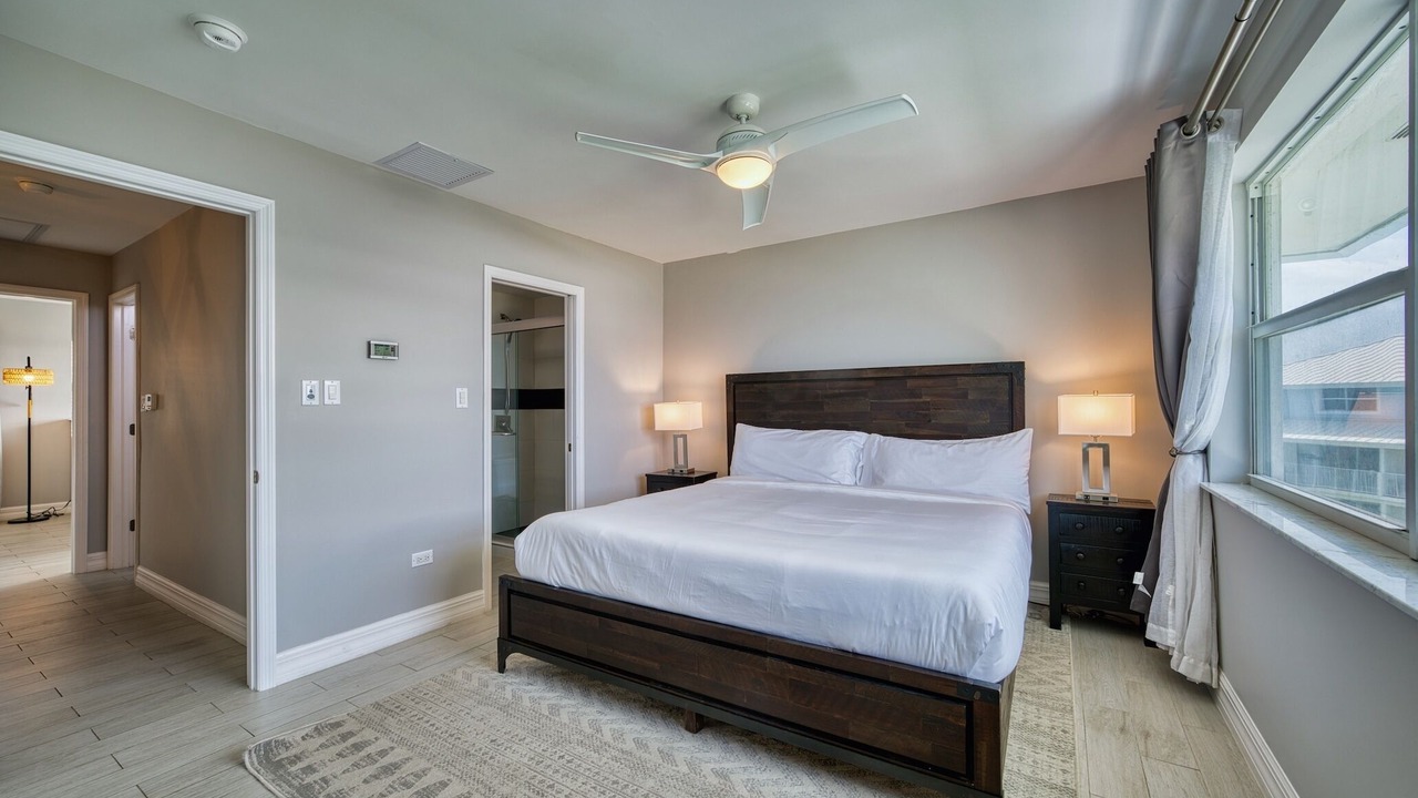 Photo of Bedroom in Seven Mile Beach