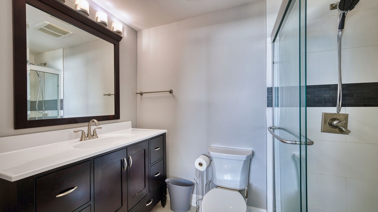 Photo of Bathroom in Seven Mile Beach