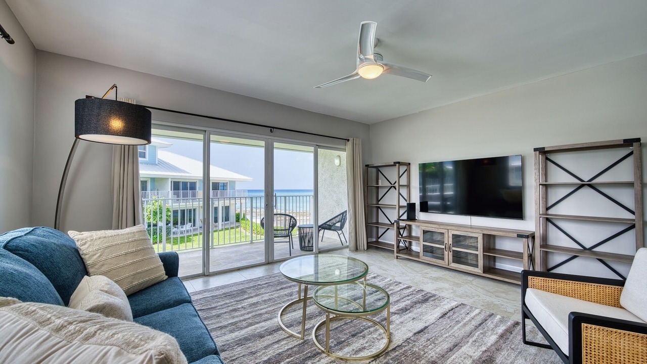 Photo of Livingroom in Seven Mile Beach