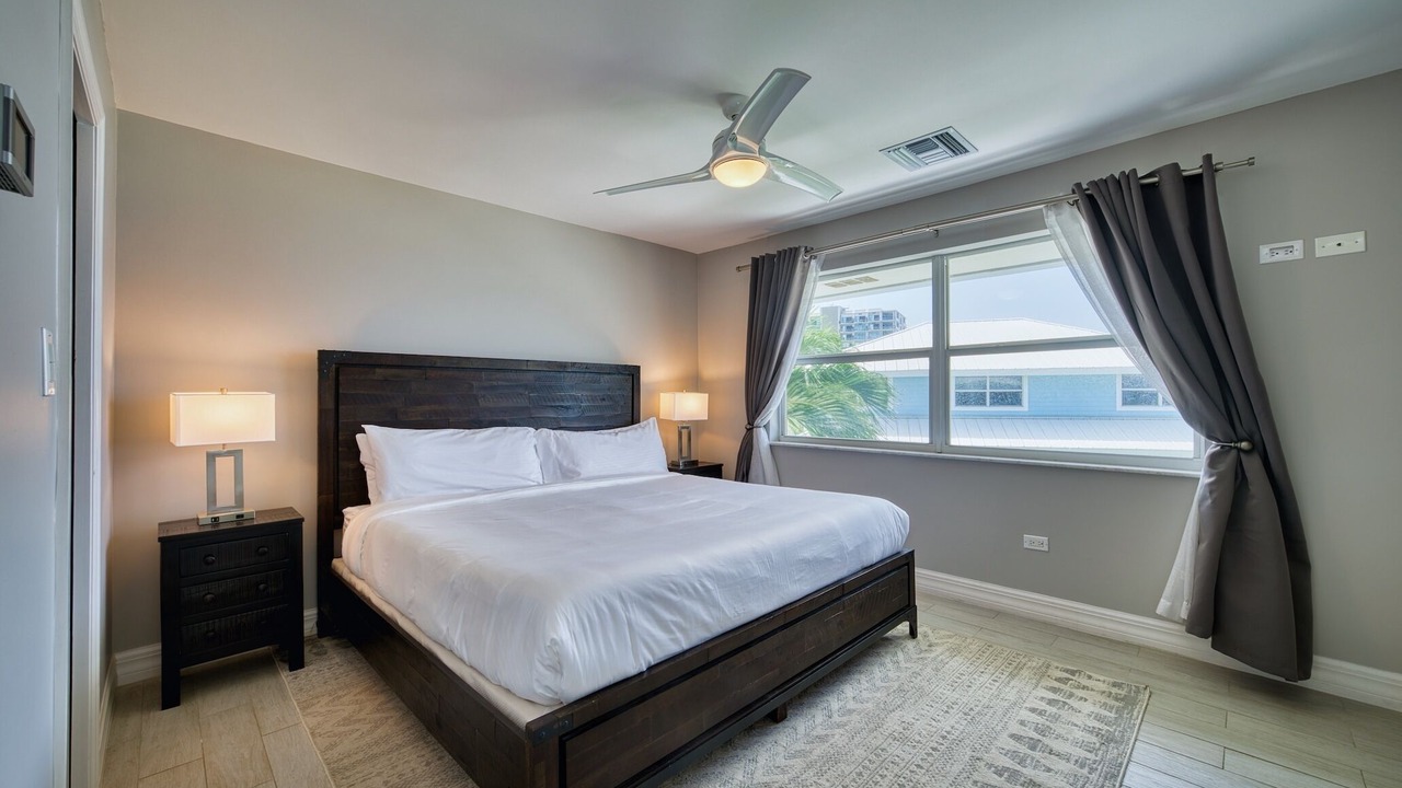 Photo of Bedroom in Seven Mile Beach
