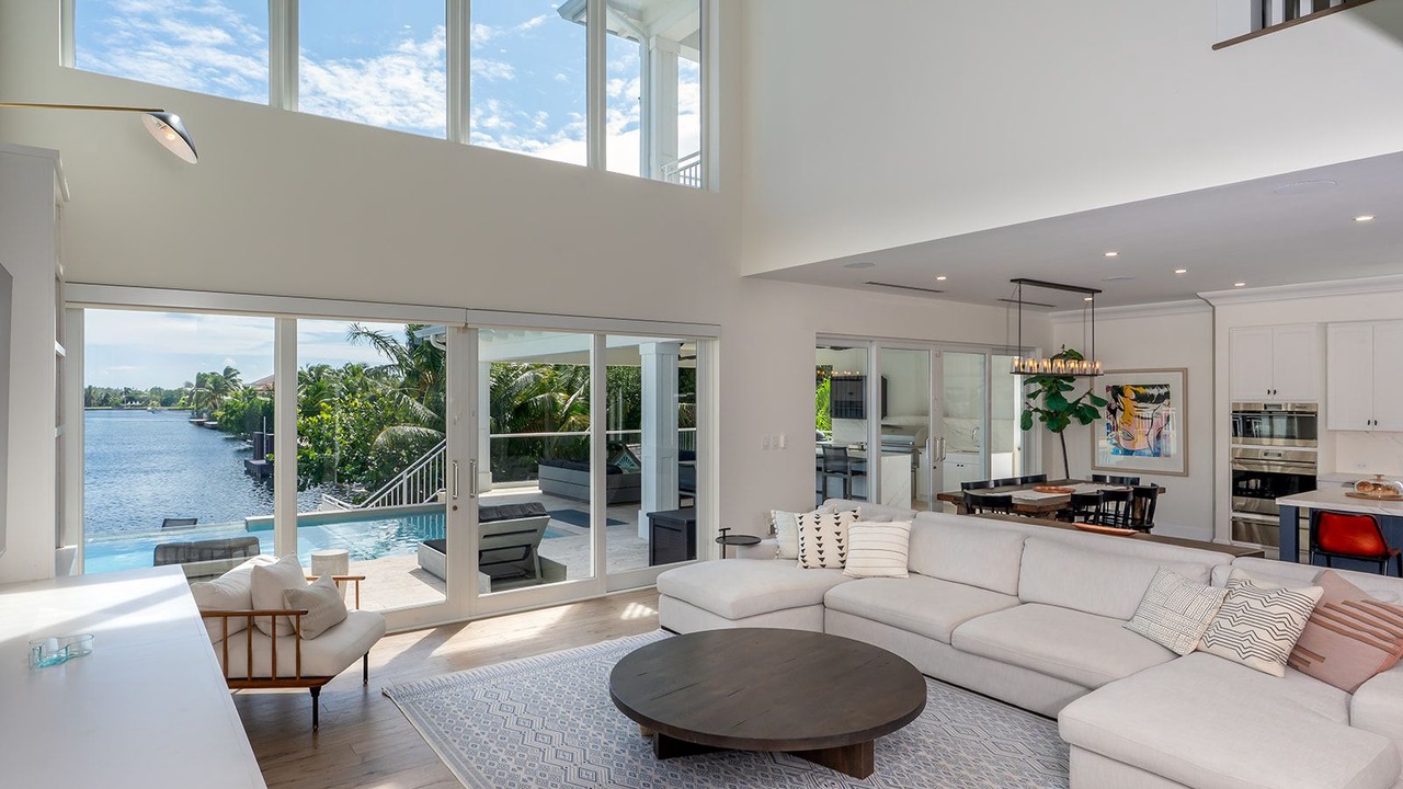 Photo of Livingroom in Crystal Harbour