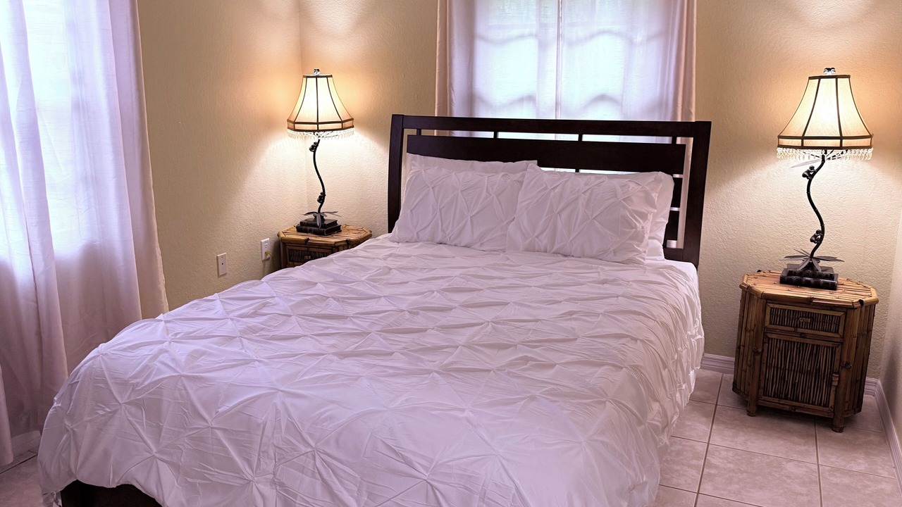 Photo of Bedroom in Seven Mile Beach