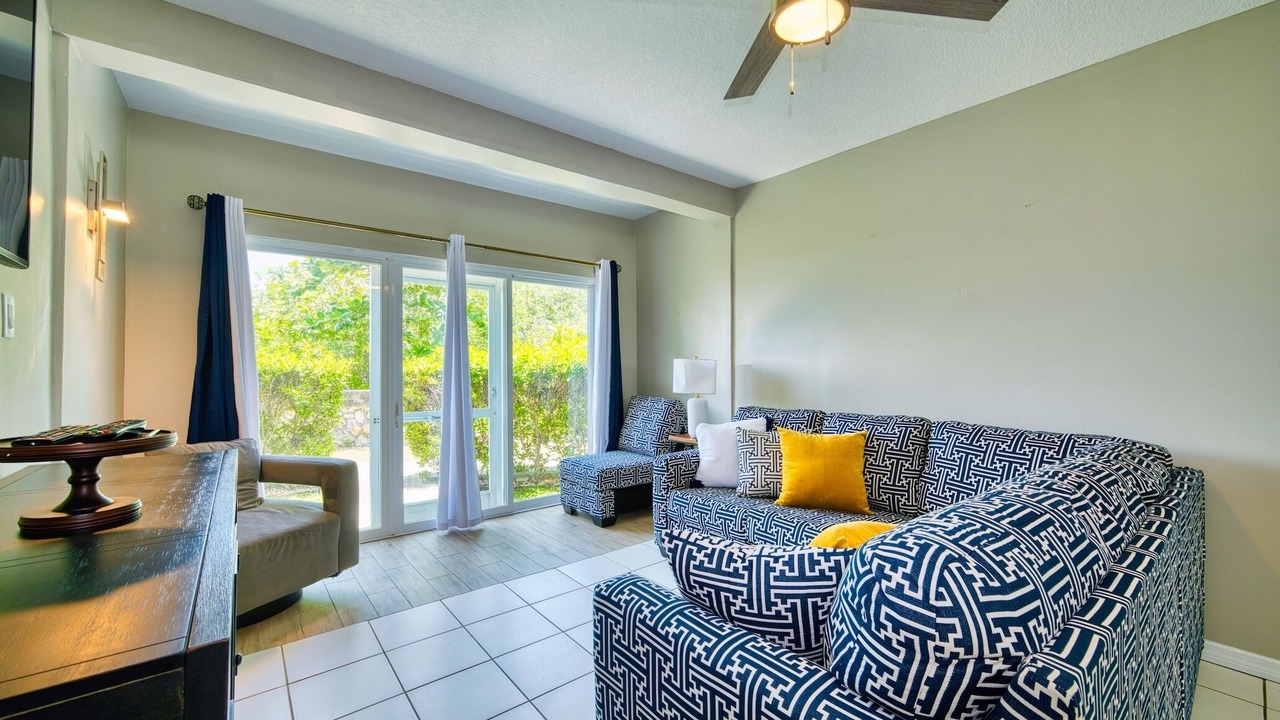 Photo of Livingroom in Patricks Island