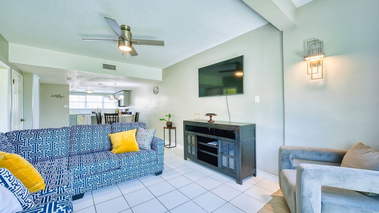 Photo of Livingroom in Patricks Island