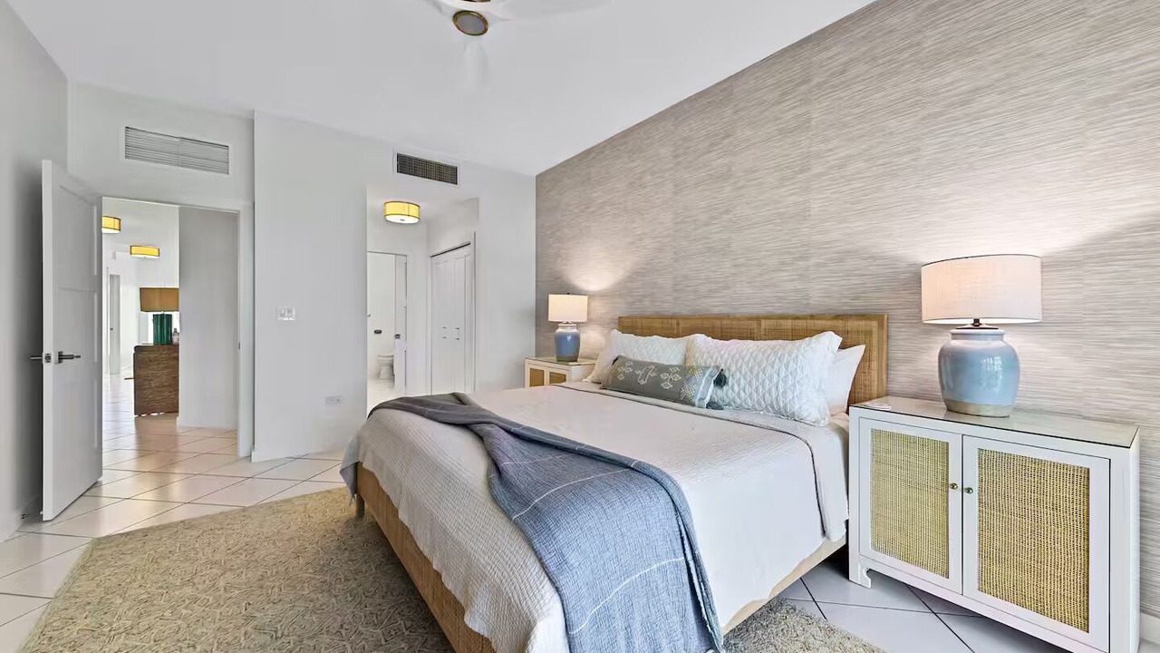 Photo of Bedroom in Seven Mile Beach
