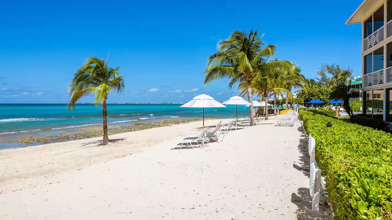Photo of Others in Seven Mile Beach