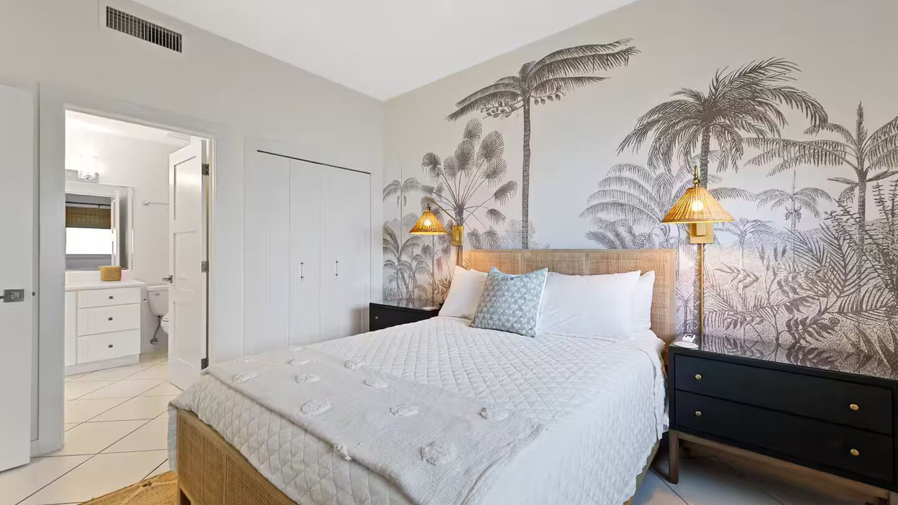 Photo of Bedroom in Seven Mile Beach