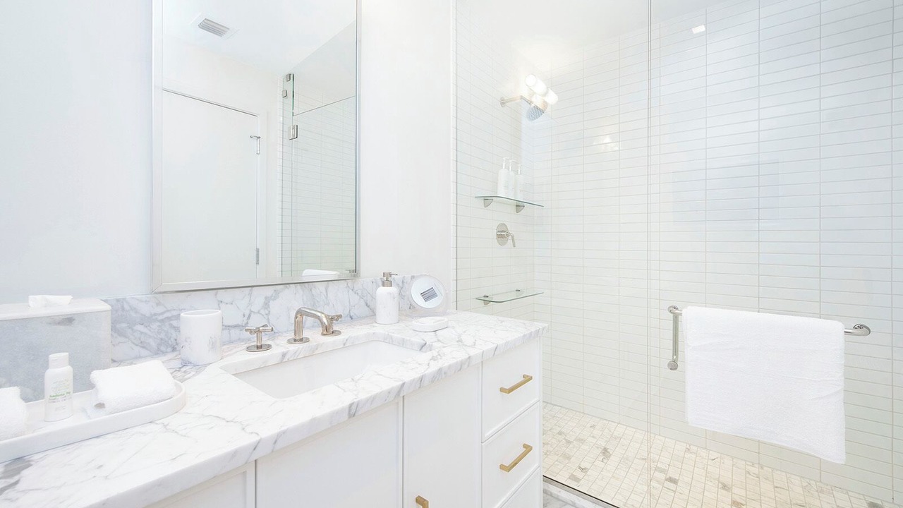 Photo of Bathroom in Seven Mile Beach