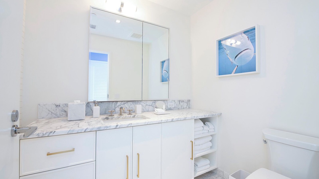Photo of Bathroom in Seven Mile Beach