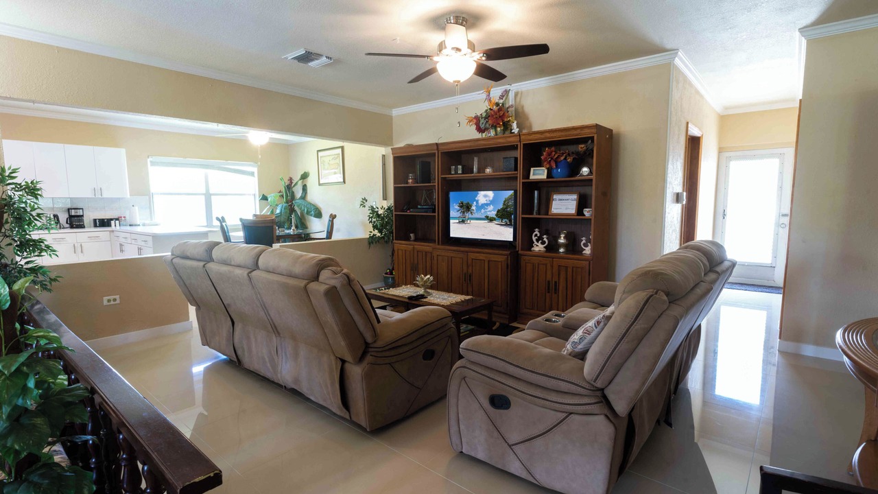 Photo of Livingroom in Northwest Point