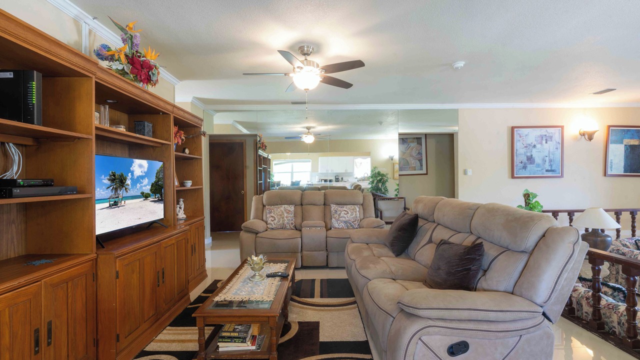 Photo of Livingroom in Northwest Point