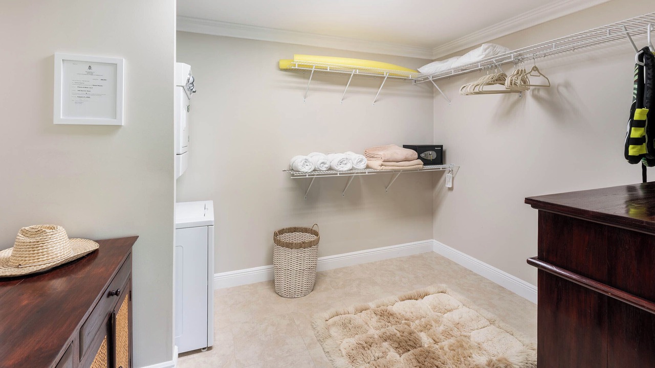 Photo of Bedroom in Breakers