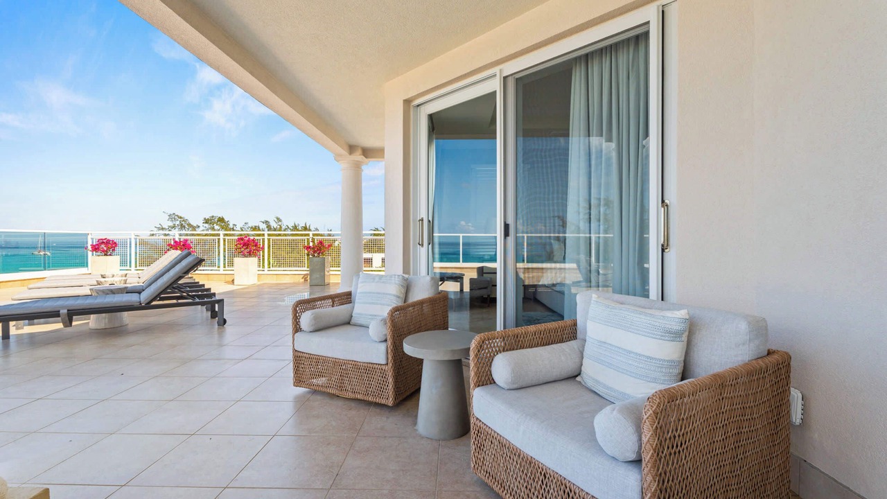 Photo of Patio Balcony in Seven Mile Beach