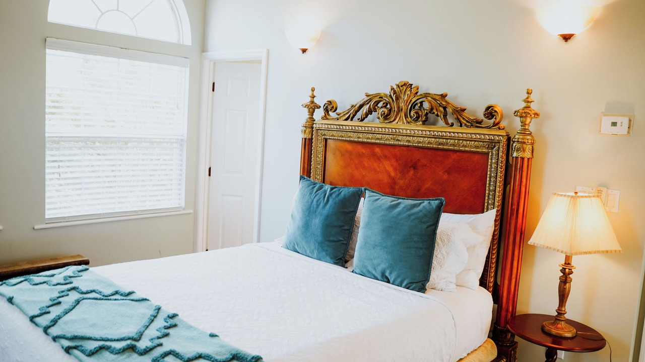 Photo of Bedroom in West Bay