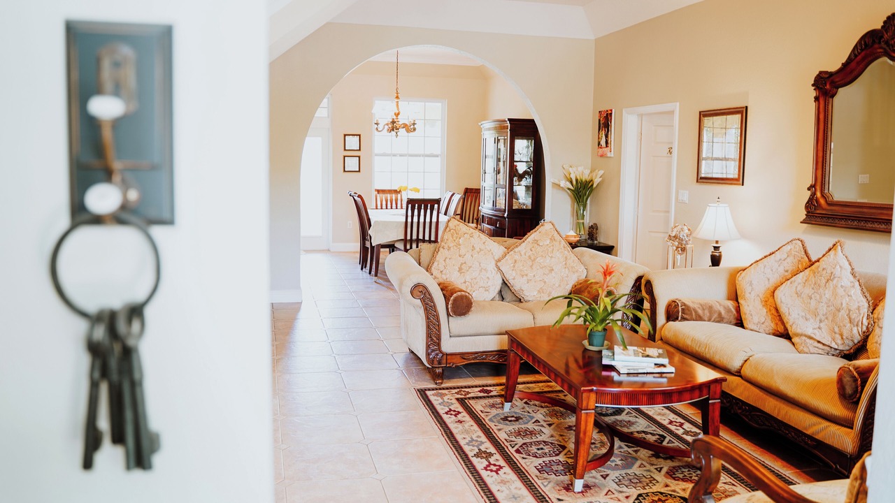 Photo of Livingroom in West Bay