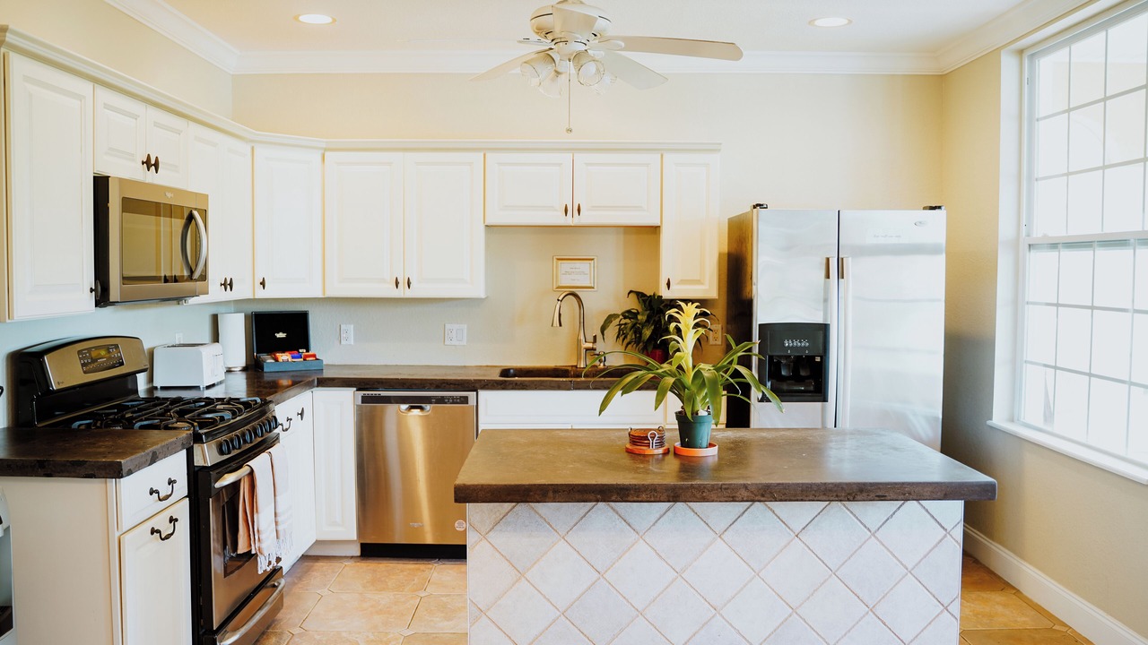 Photo of Kitchen in West Bay