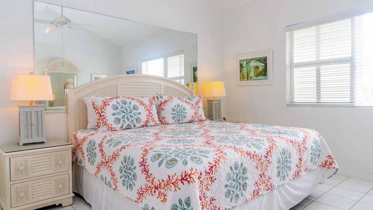 Photo of Bedroom in Seven Mile Beach