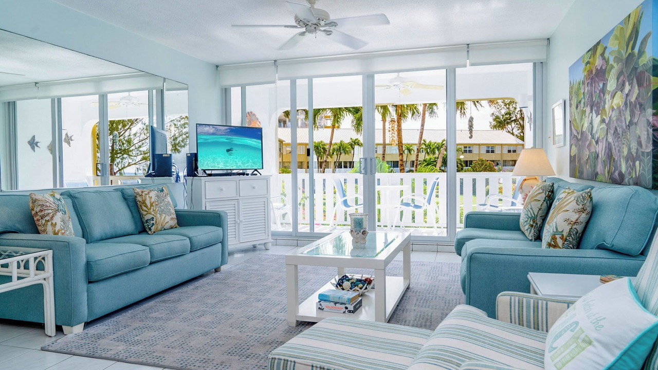 Photo of Livingroom in Seven Mile Beach