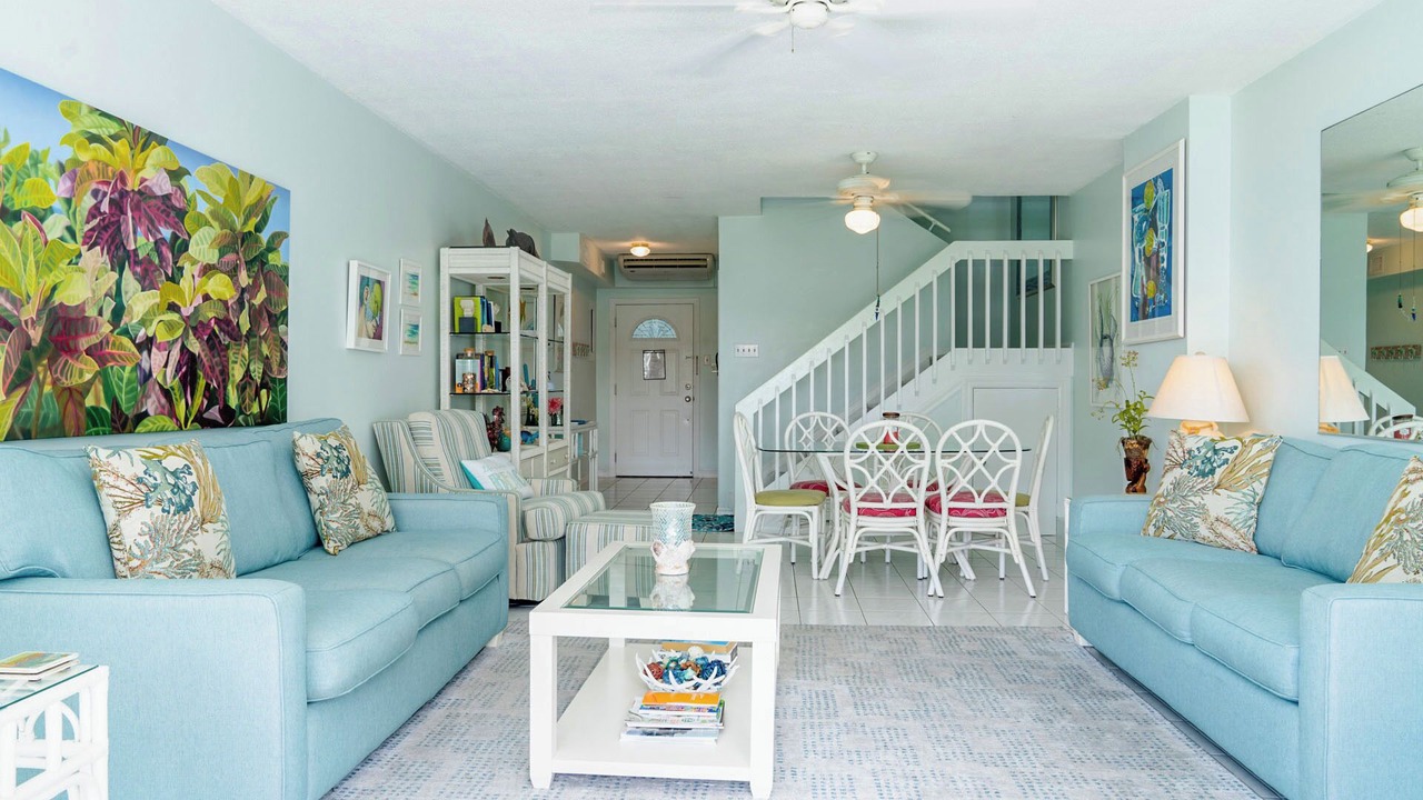 Photo of Livingroom in Seven Mile Beach