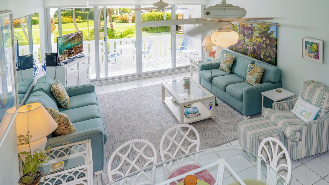Photo of Livingroom in Seven Mile Beach