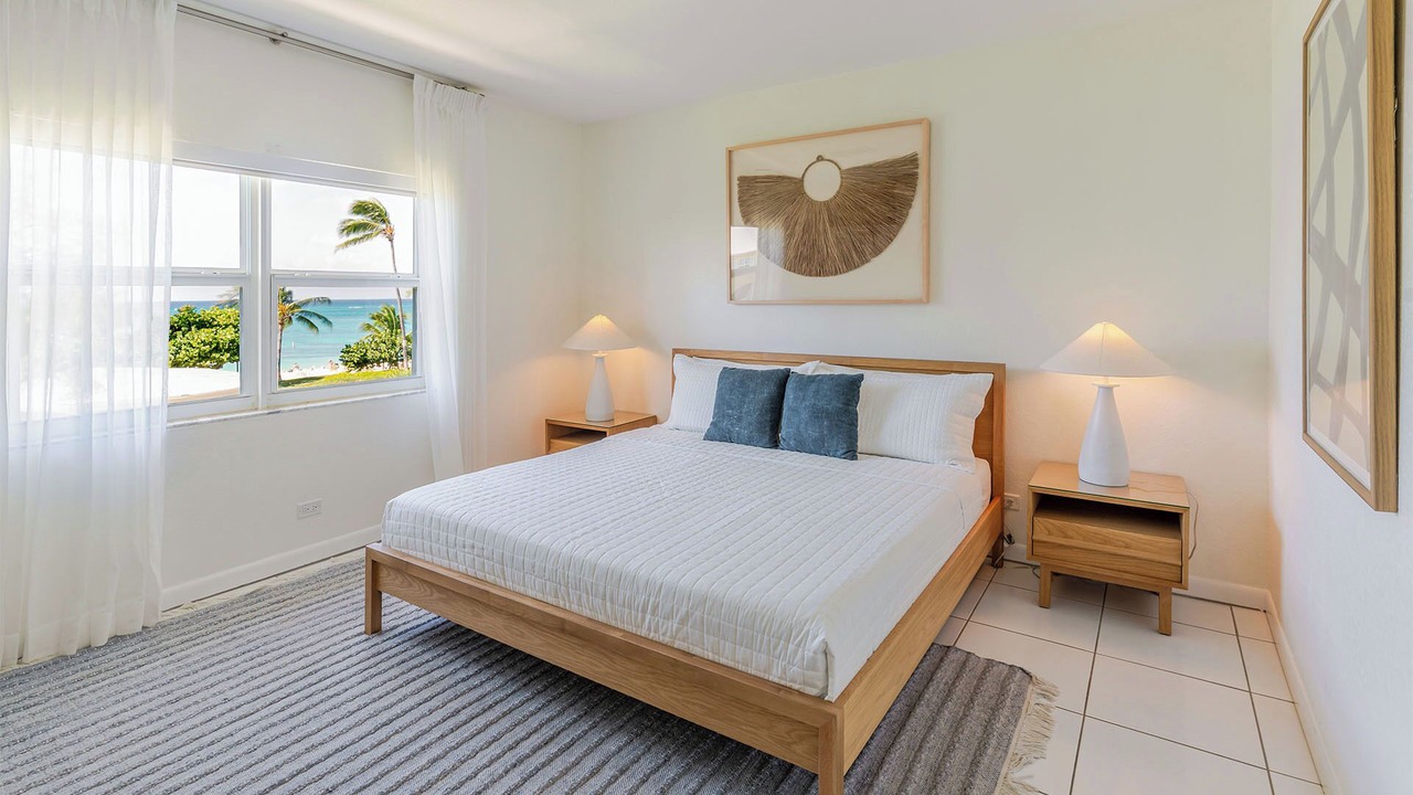 Photo of Bedroom in Seven Mile Beach