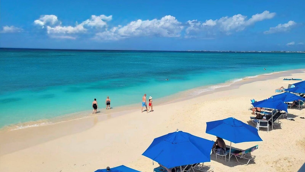 Photo of Others in Seven Mile Beach