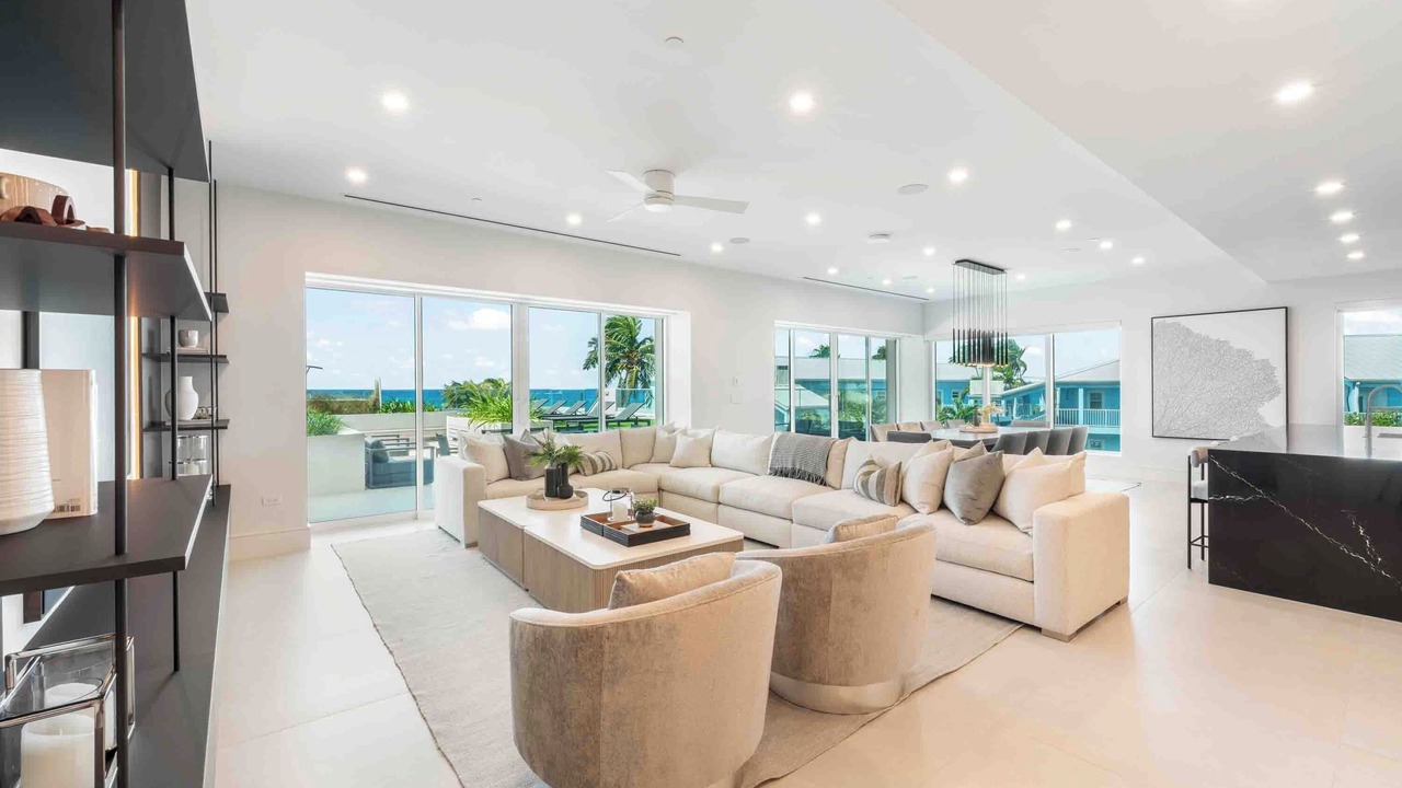 Photo of Livingroom in Seven Mile Beach
