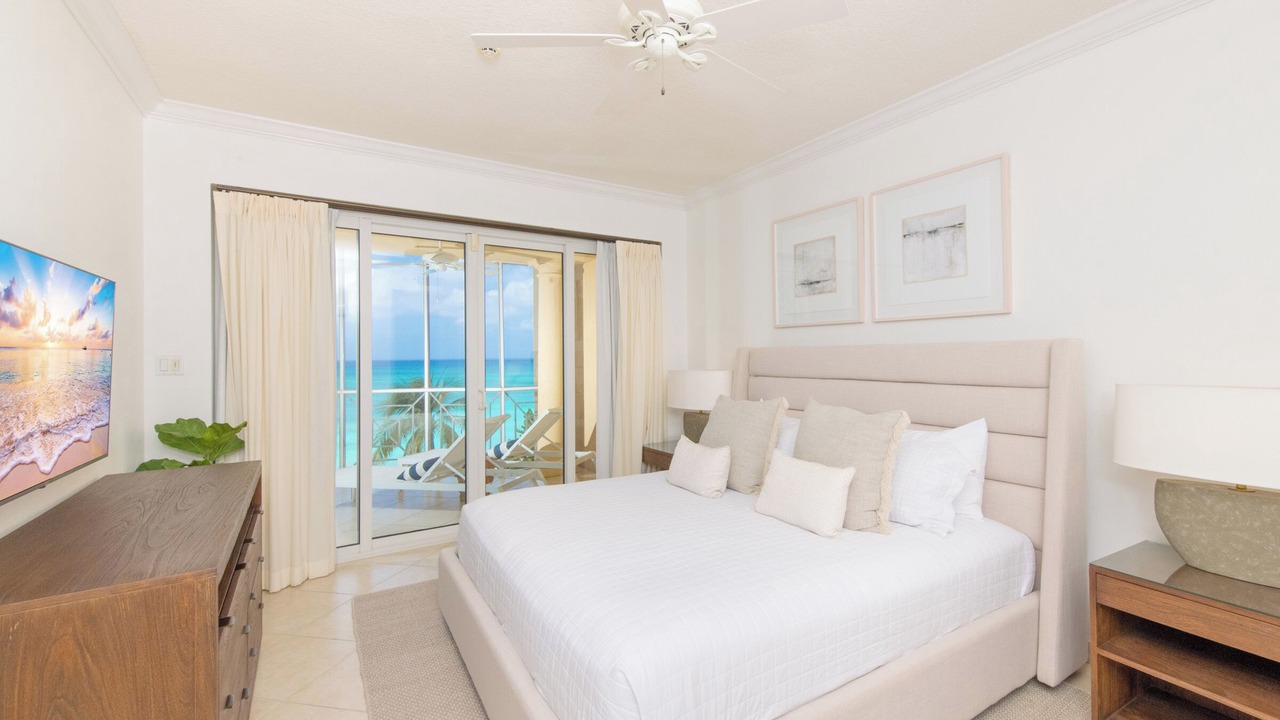 Photo of Bedroom in Seven Mile Beach