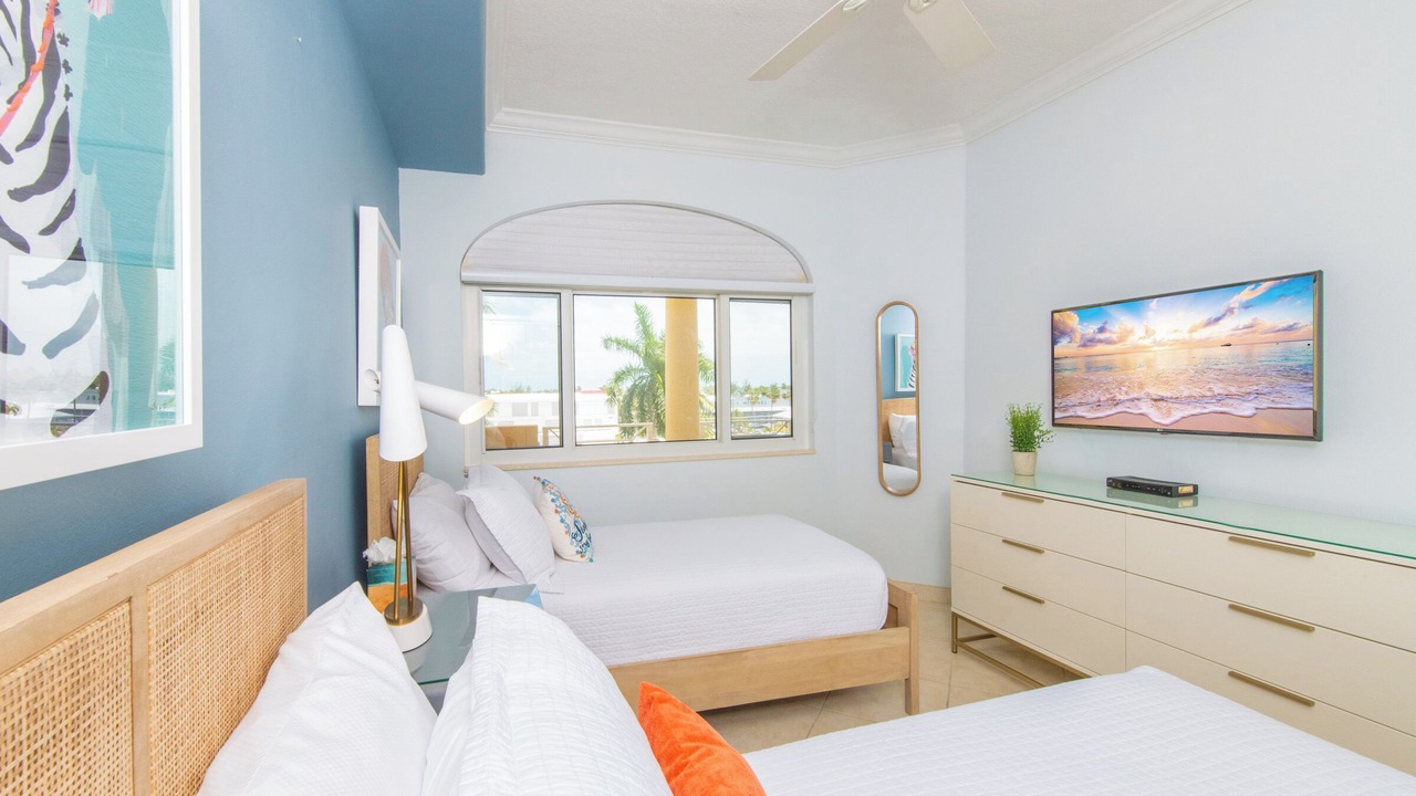 Photo of Bedroom in Seven Mile Beach