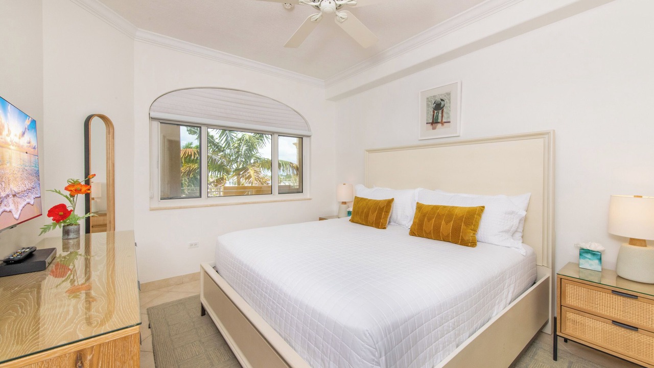 Photo of Bedroom in Seven Mile Beach