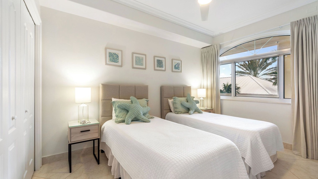 Photo of Bedroom in Seven Mile Beach