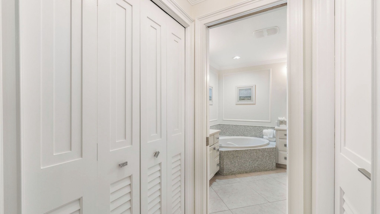 Photo of Bathroom in Seven Mile Beach