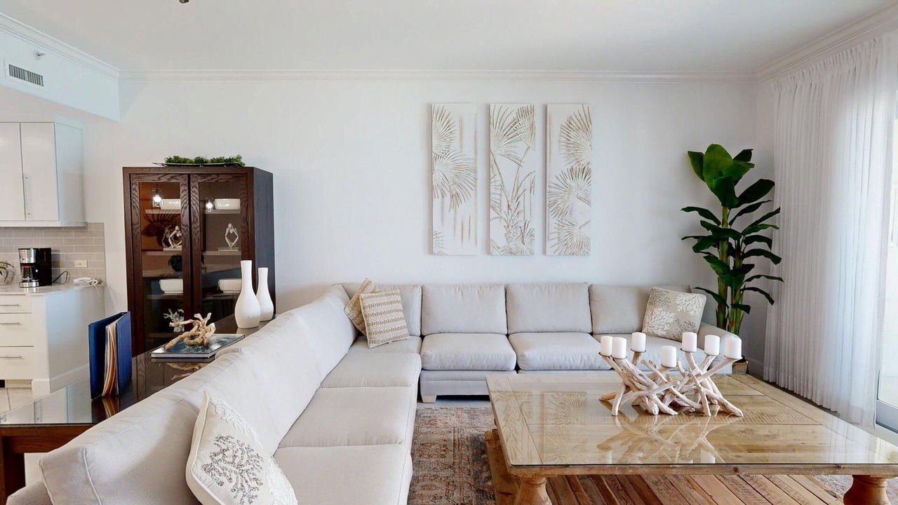 Photo of Livingroom in Seven Mile Beach