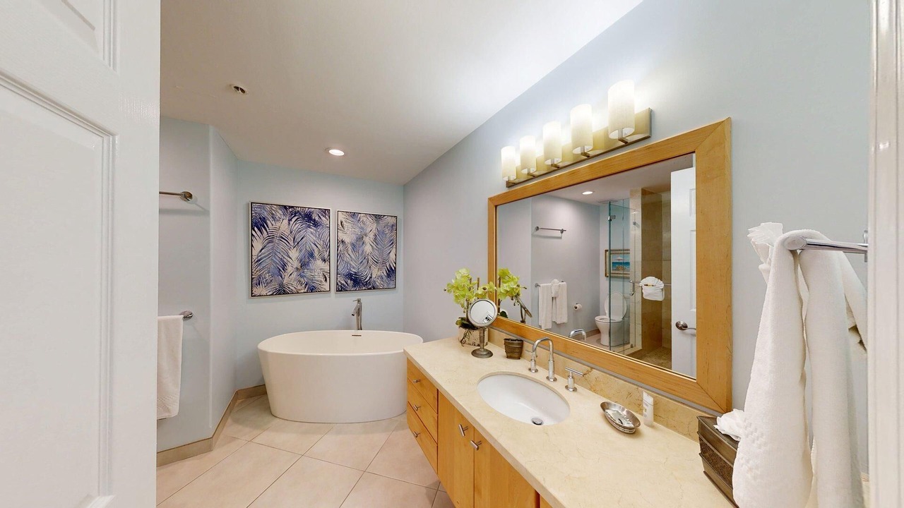 Photo of Bathroom in Seven Mile Beach