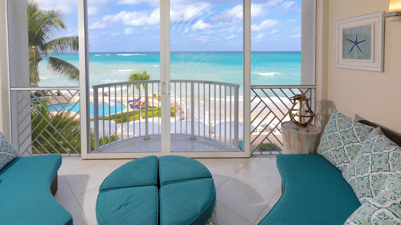 Photo of Livingroom in Seven Mile Beach