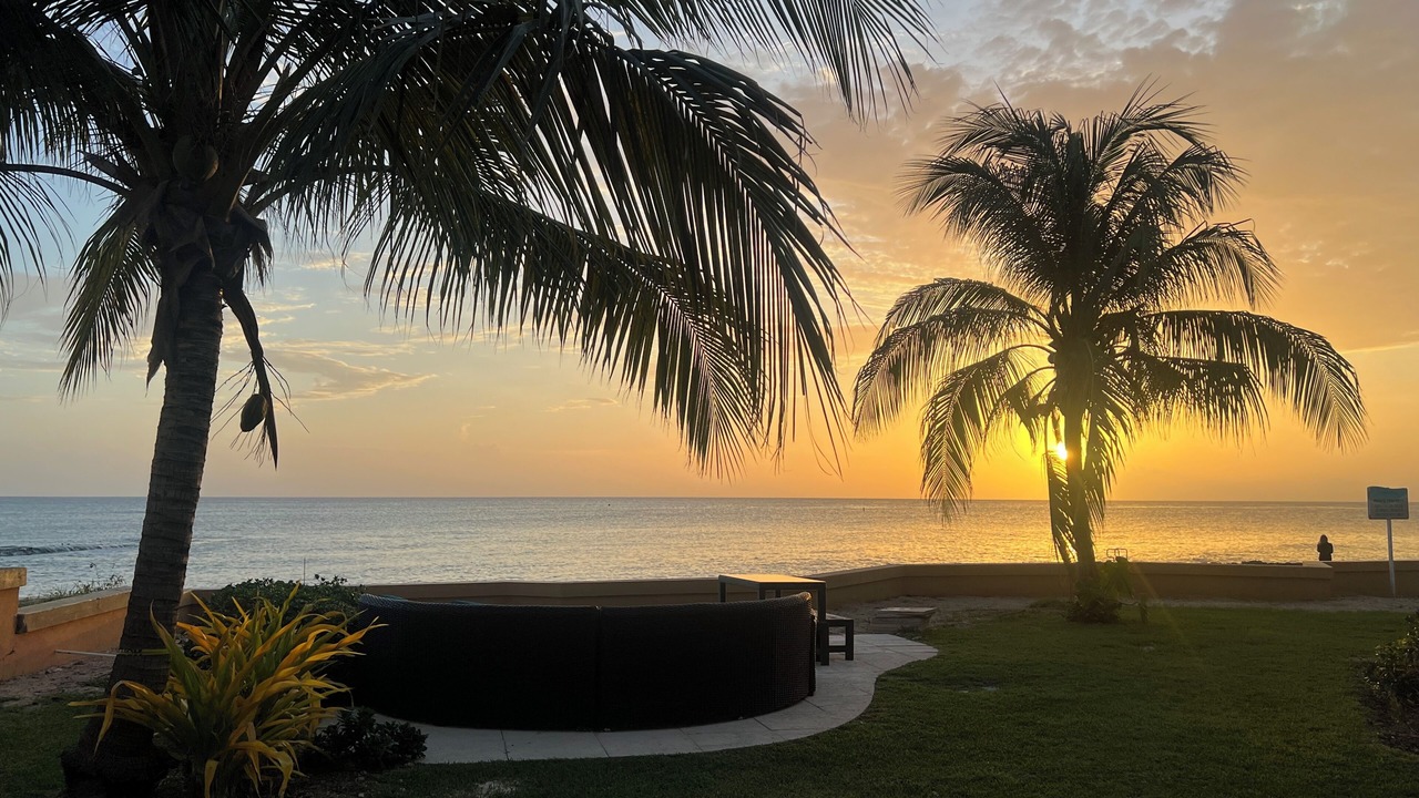 Photo of Outdoor in Seven Mile Beach