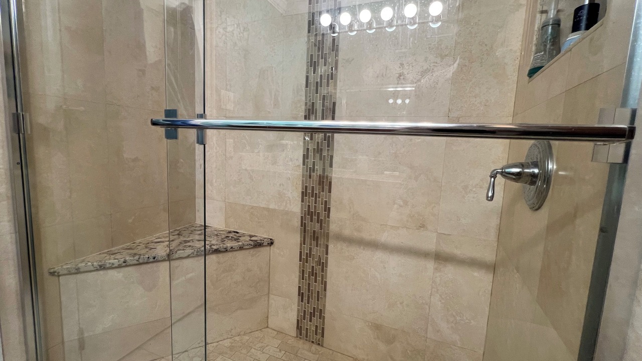 Photo of Bathroom in Seven Mile Beach