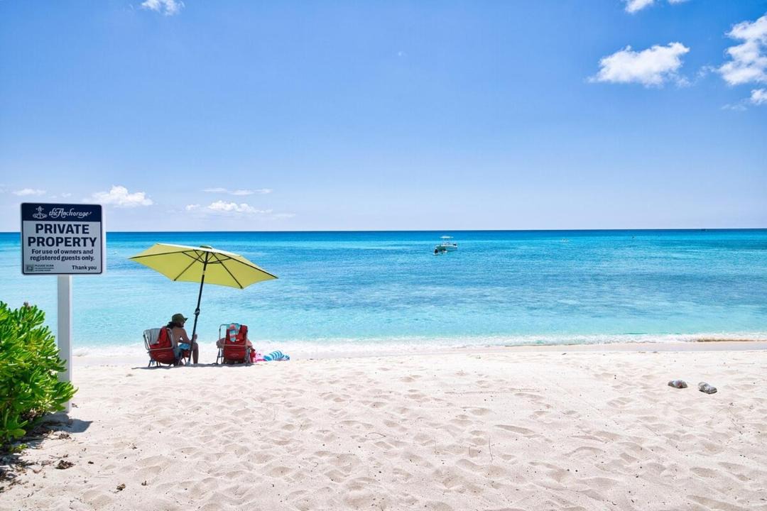 Photo of Others in Seven Mile Beach