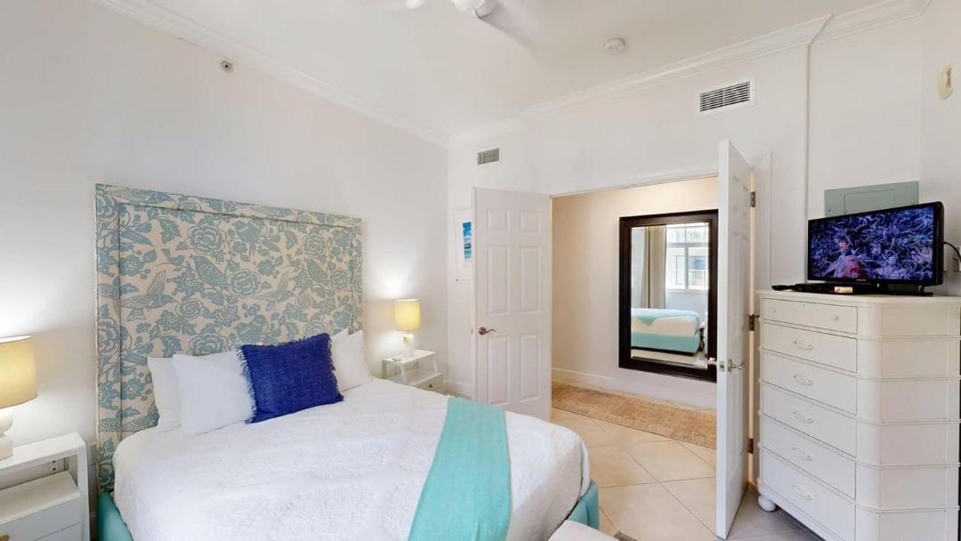 Photo of Bedroom in Seven Mile Beach