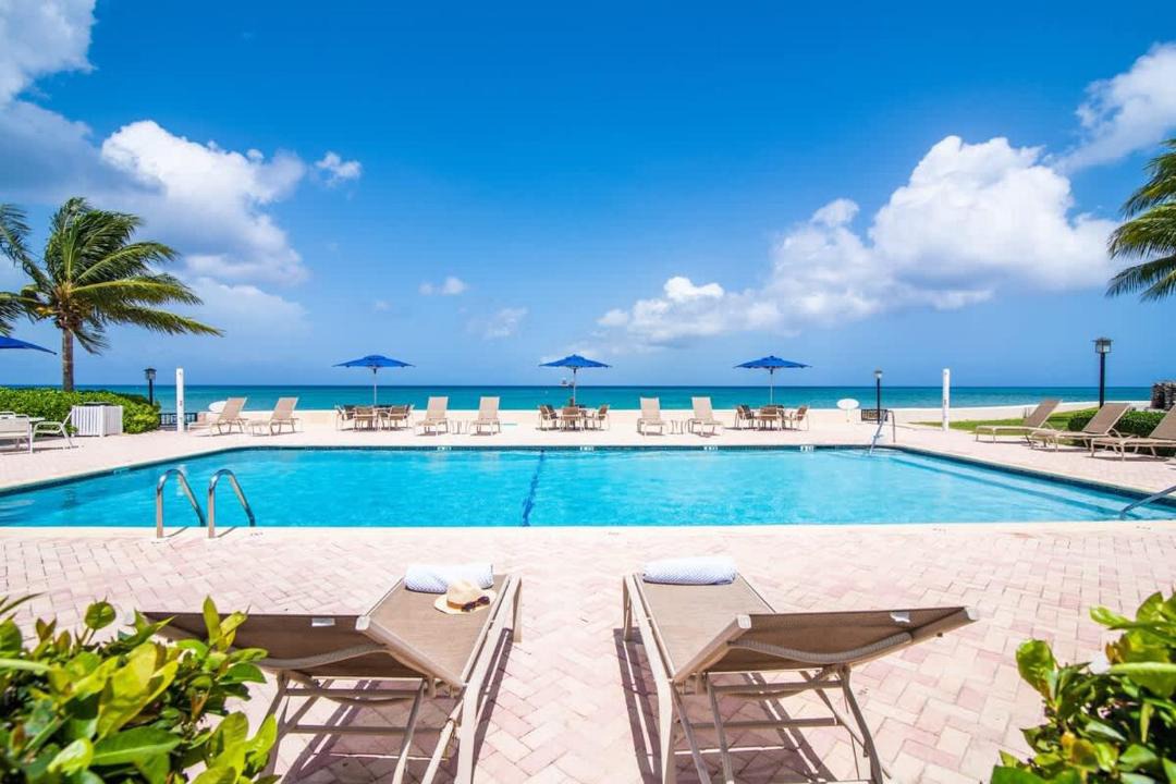 Photo of Others in Seven Mile Beach