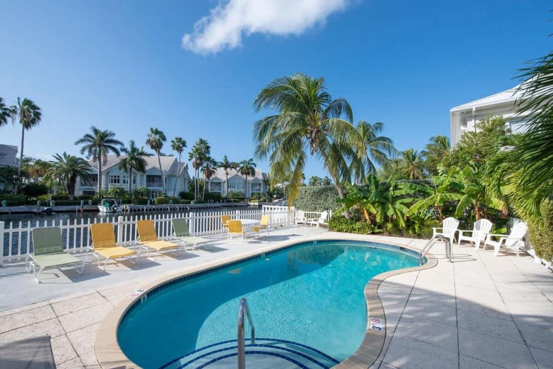 Photo of Others in Seven Mile Beach