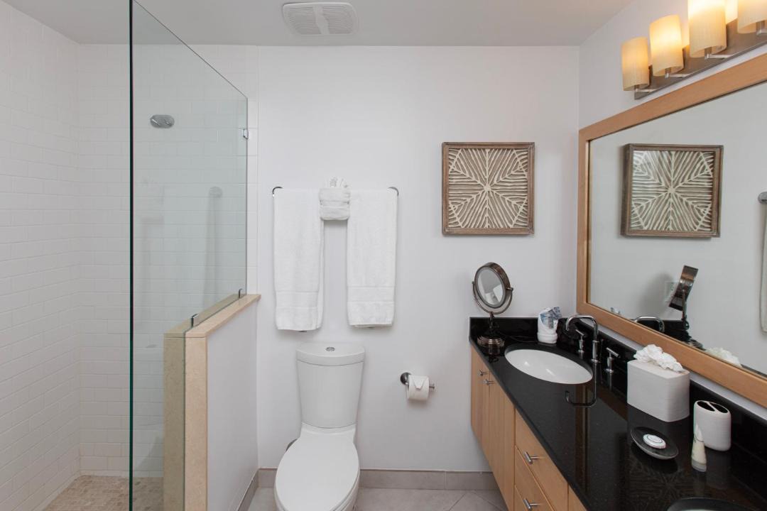 Photo of Bathroom in Seven Mile Beach
