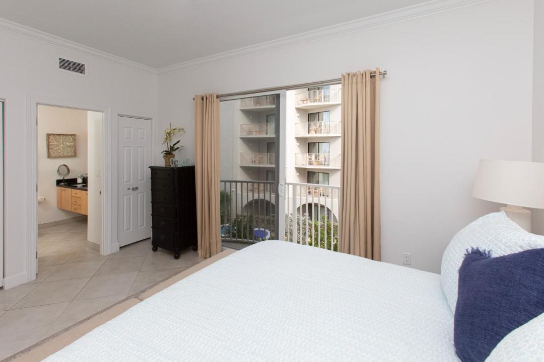 Photo of Bedroom in Seven Mile Beach